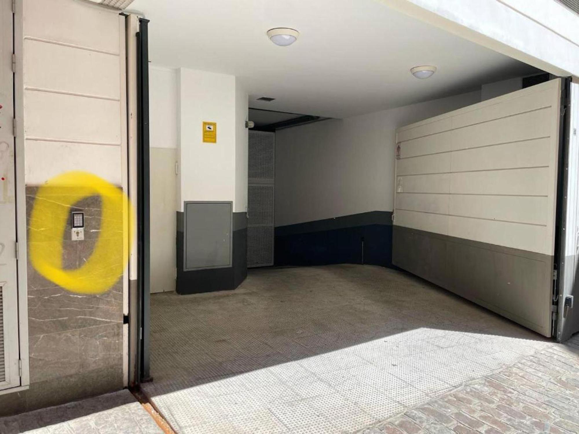 Apartamento En Casco Historico Con Terraza Comunitaria Y Parking Opcional Granada Exterior photo