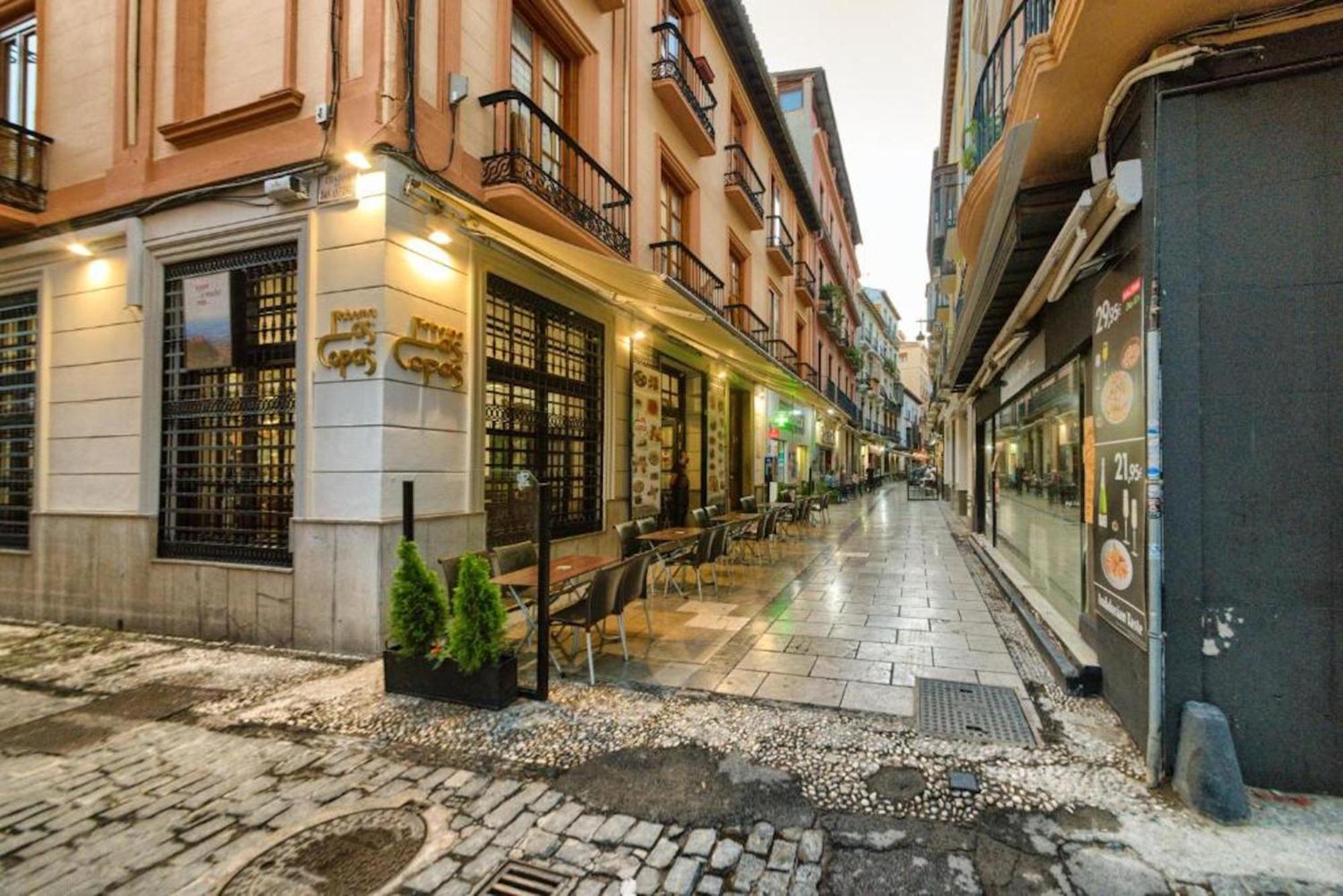 Apartamento En Casco Historico Con Terraza Comunitaria Y Parking Opcional Granada Exterior photo