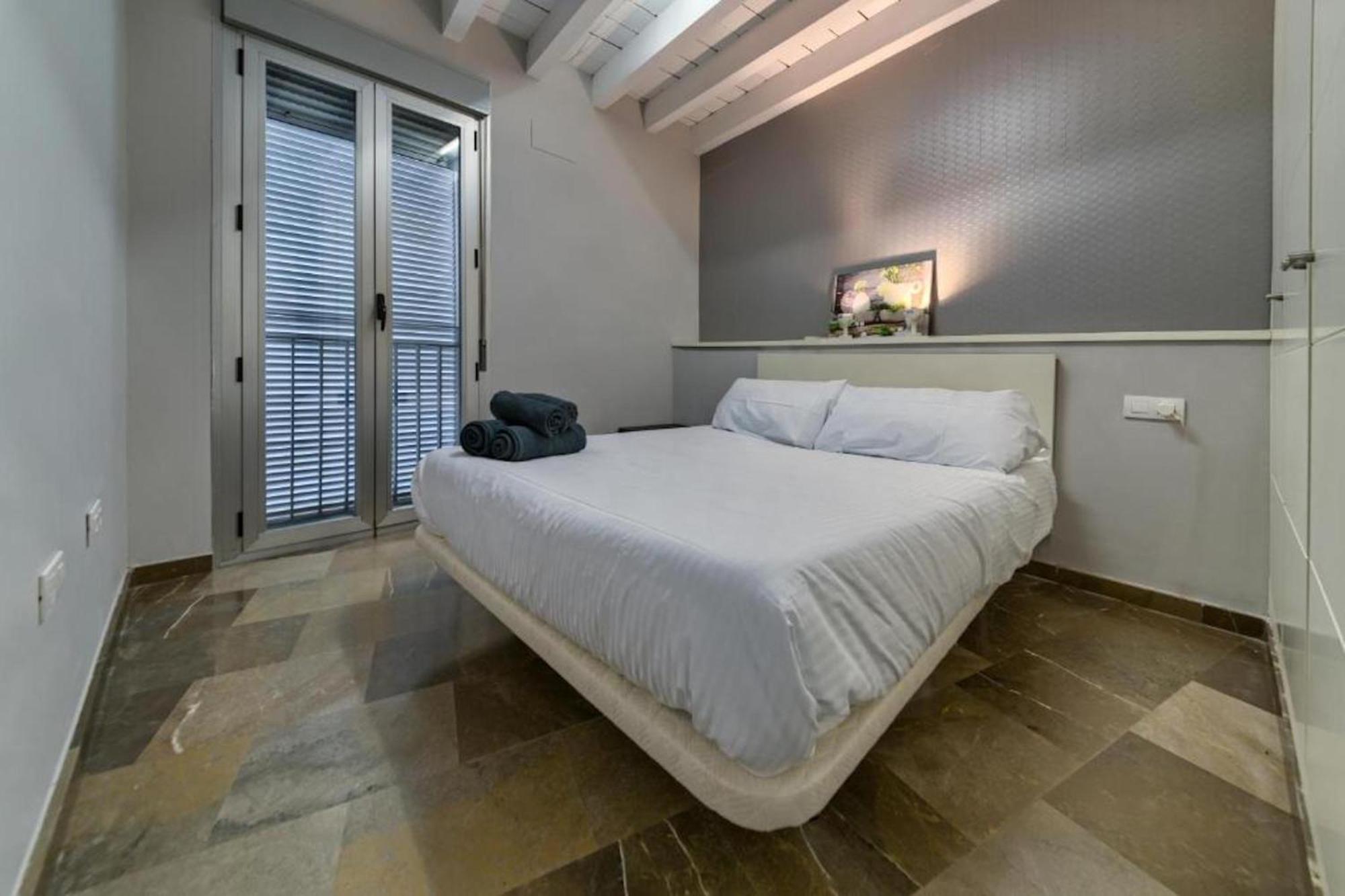 Apartamento En Casco Historico Con Terraza Comunitaria Y Parking Opcional Granada Exterior photo