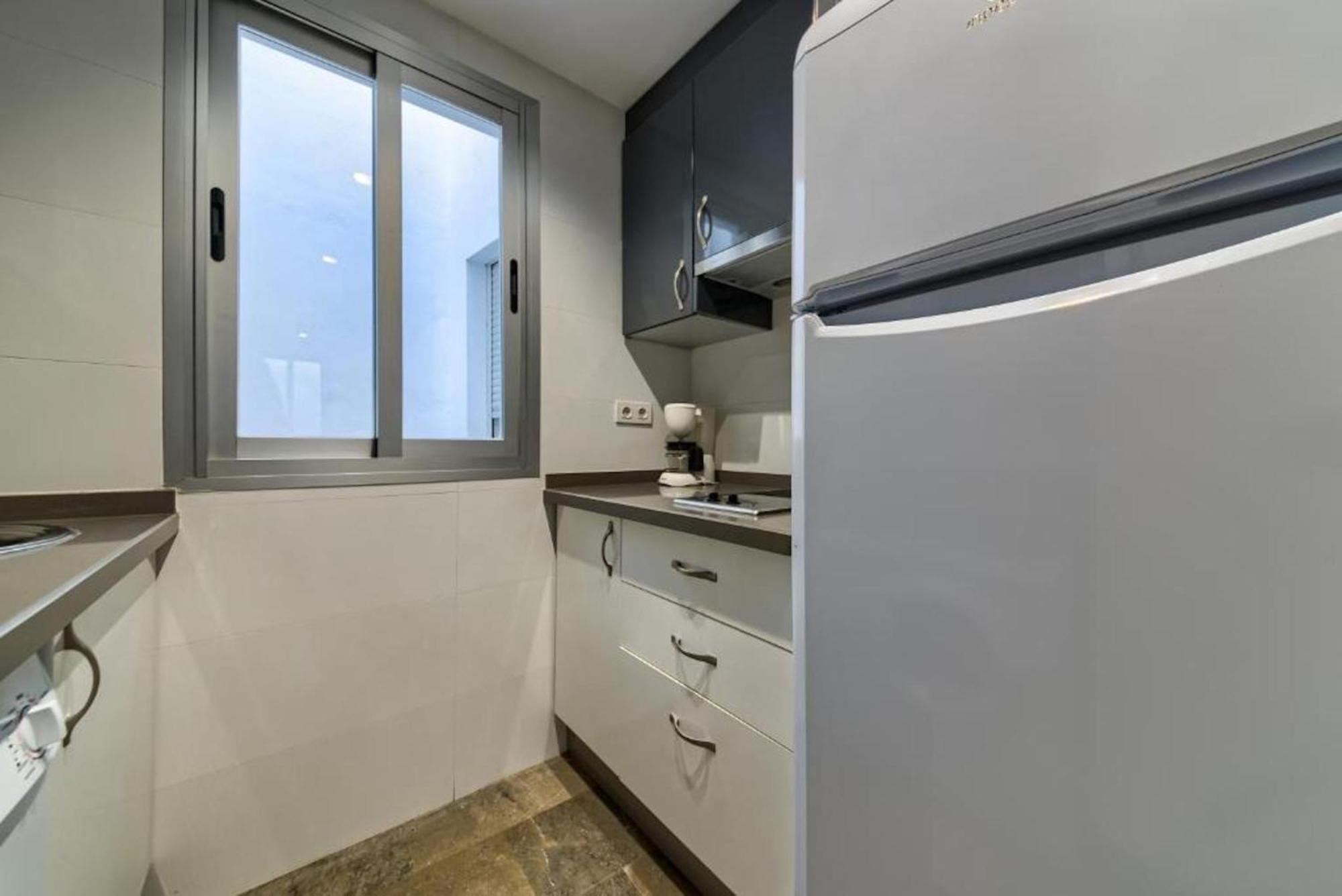 Apartamento En Casco Historico Con Terraza Comunitaria Y Parking Opcional Granada Exterior photo